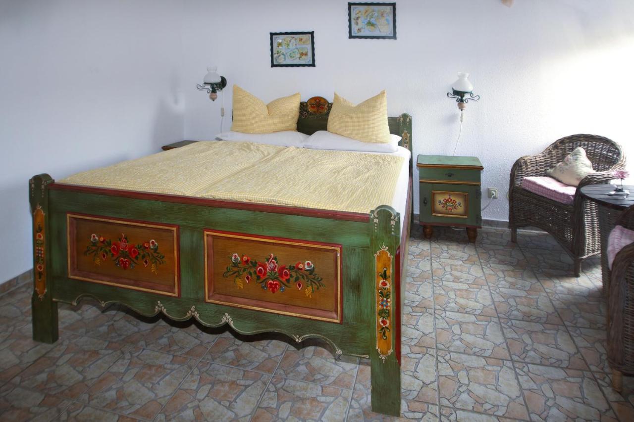 Romantik Landhaus & Pension Klaps Liebling 뤼벤 외부 사진