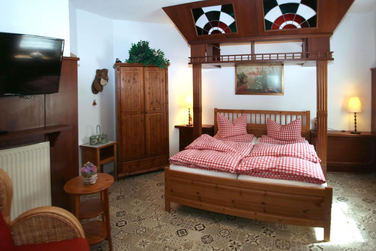 Romantik Landhaus & Pension Klaps Liebling 뤼벤 외부 사진