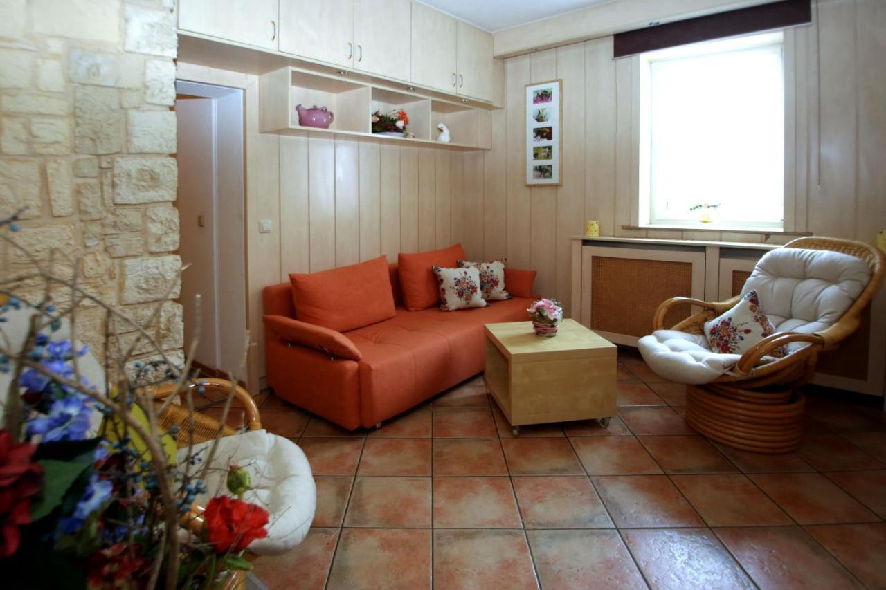 Romantik Landhaus & Pension Klaps Liebling 뤼벤 외부 사진