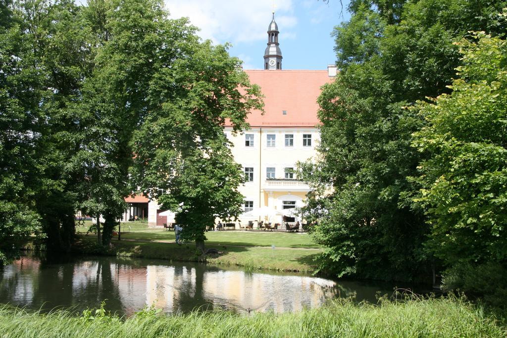 Romantik Landhaus & Pension Klaps Liebling 뤼벤 외부 사진