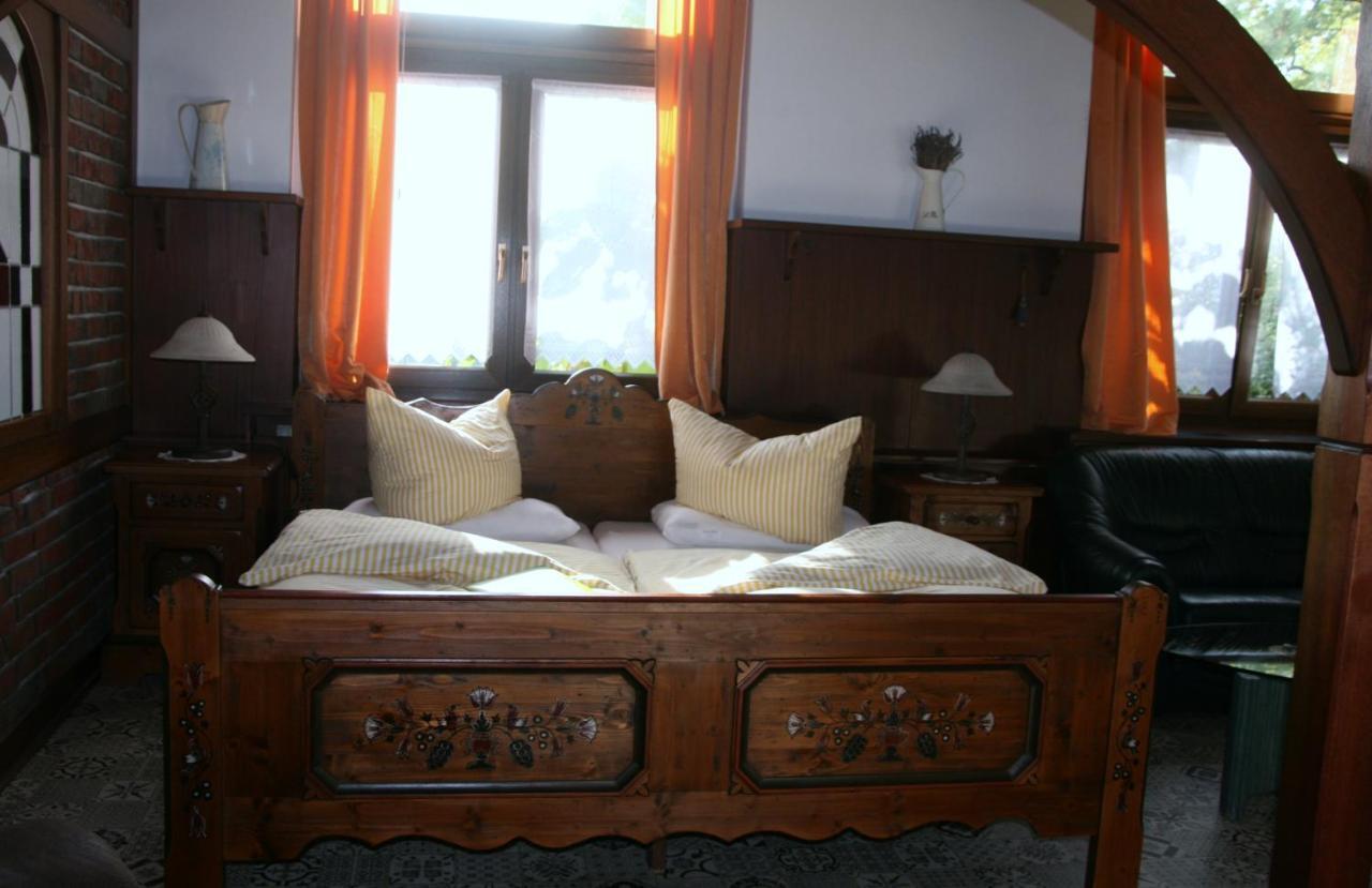Romantik Landhaus & Pension Klaps Liebling 뤼벤 외부 사진