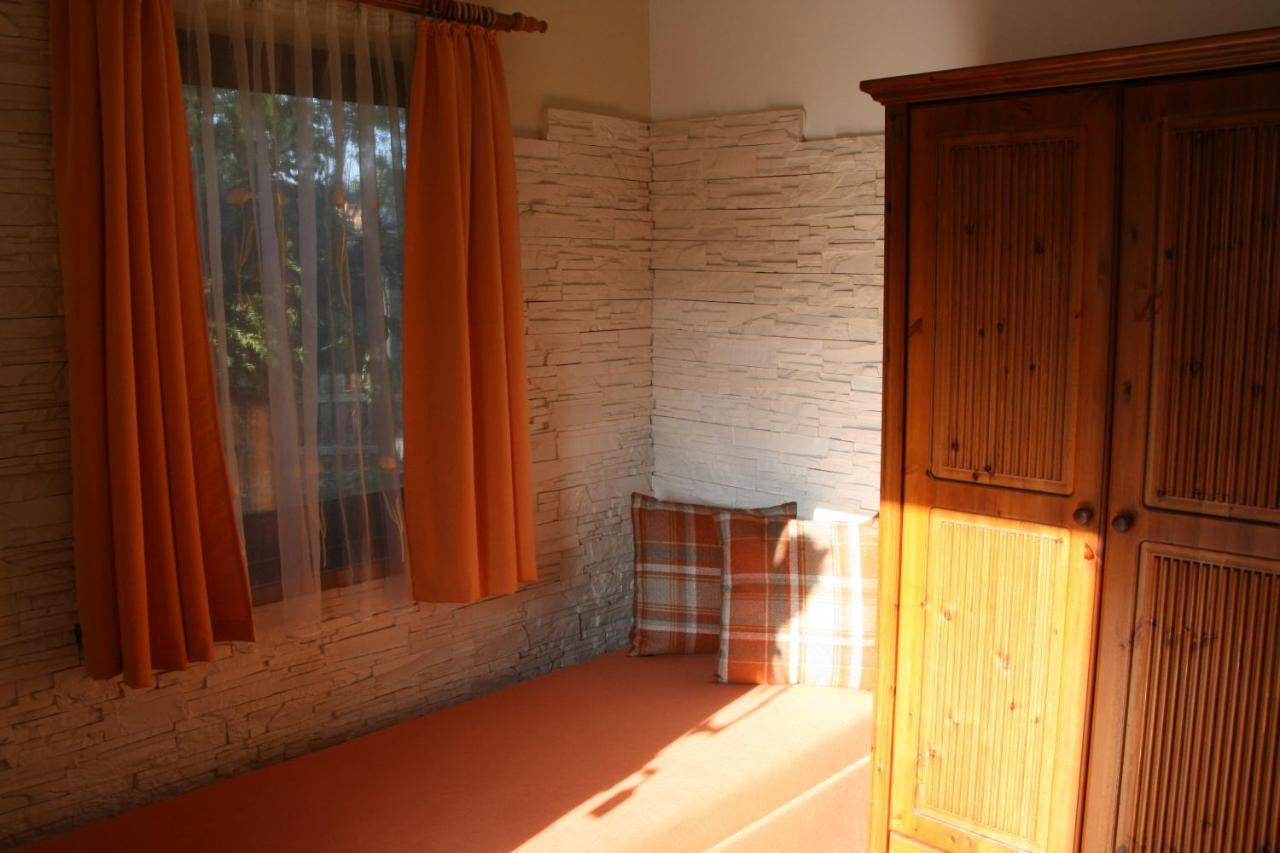 Romantik Landhaus & Pension Klaps Liebling 뤼벤 외부 사진